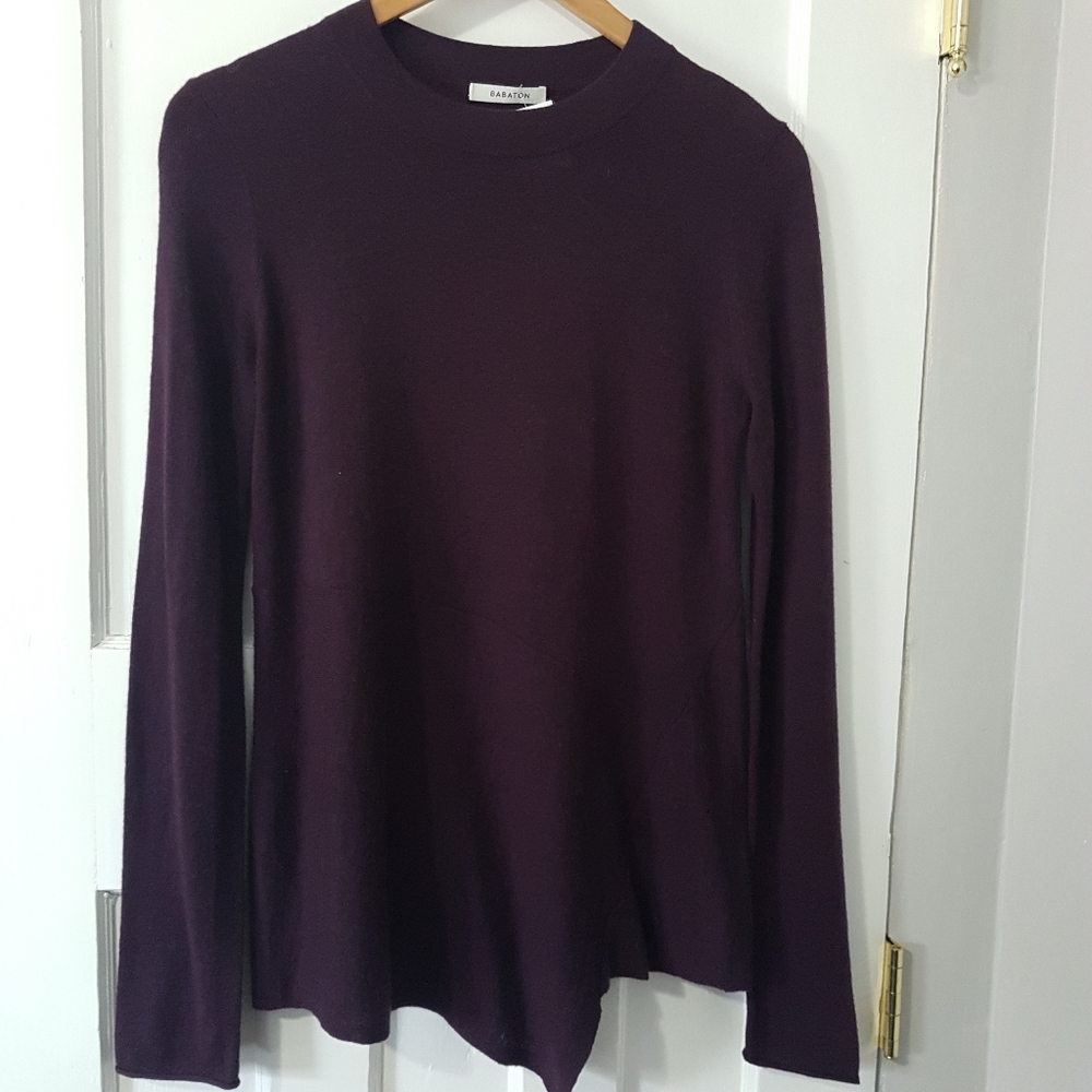Aritzia Babaton Long Sleeve Assymetrical Hem Wool Pullover Sweater Burgundy Sz S